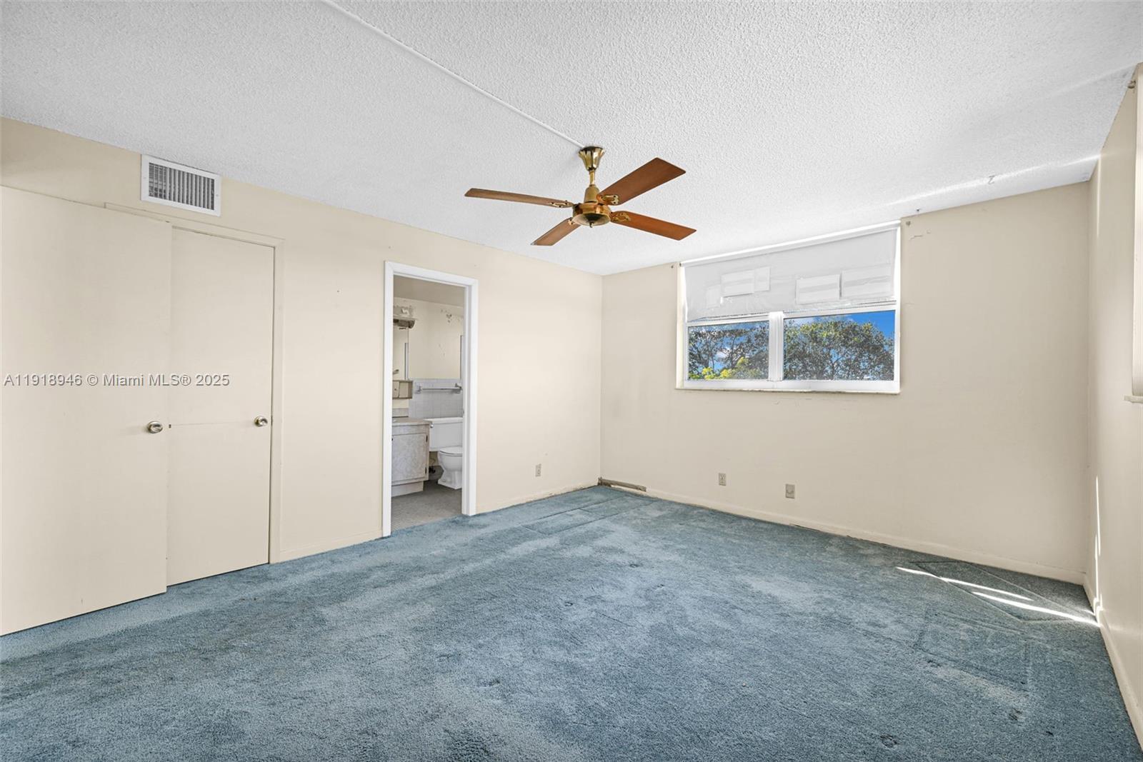 DIXIANA CONDO - Residential