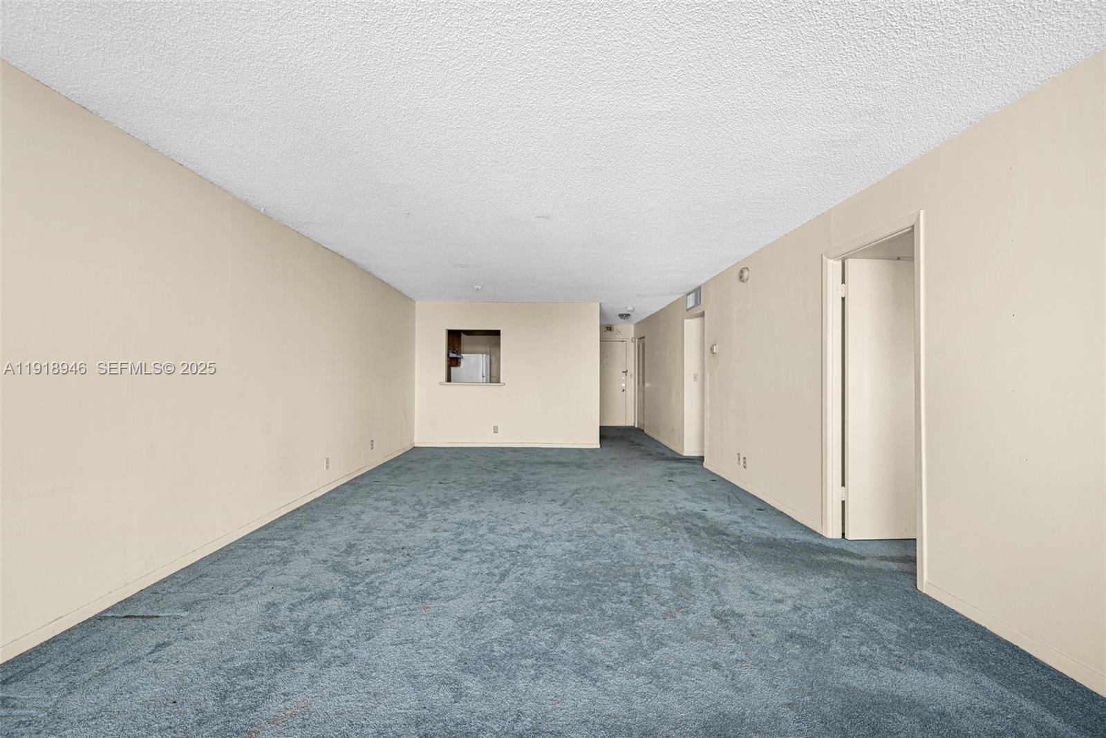 DIXIANA CONDO - Residential