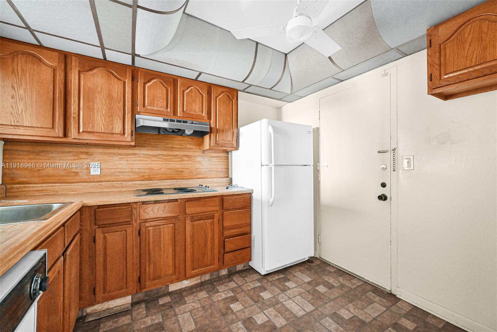 DIXIANA CONDO - Residential