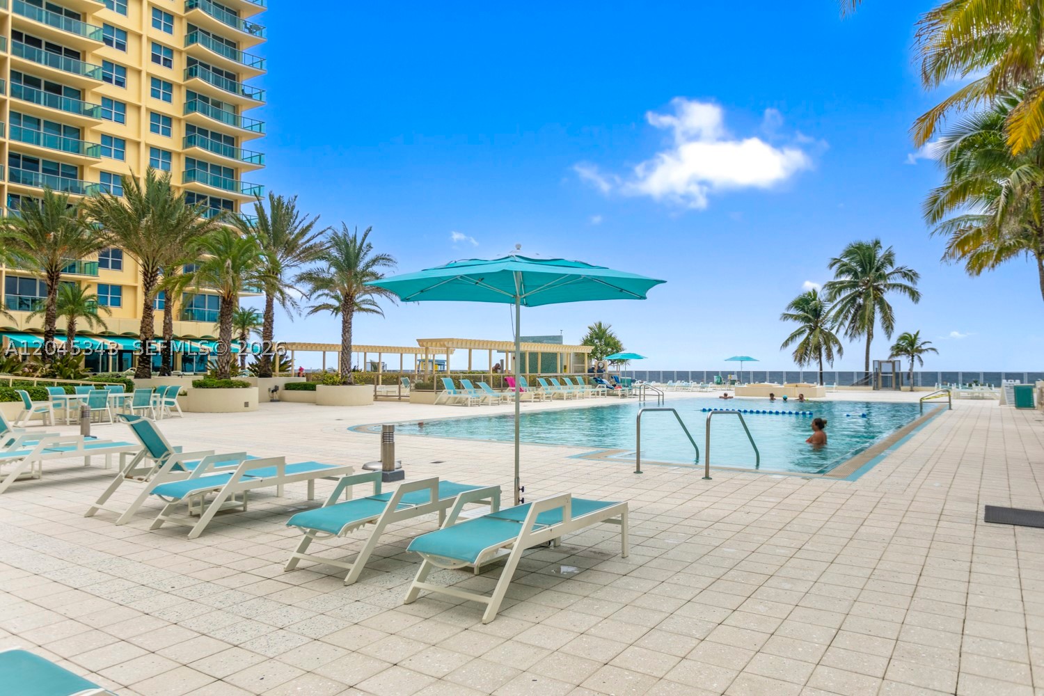WAVE CONDO - Residential Lease