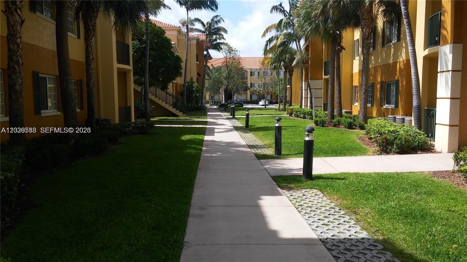 PALM GARDENS AT DORAL CON - Residential