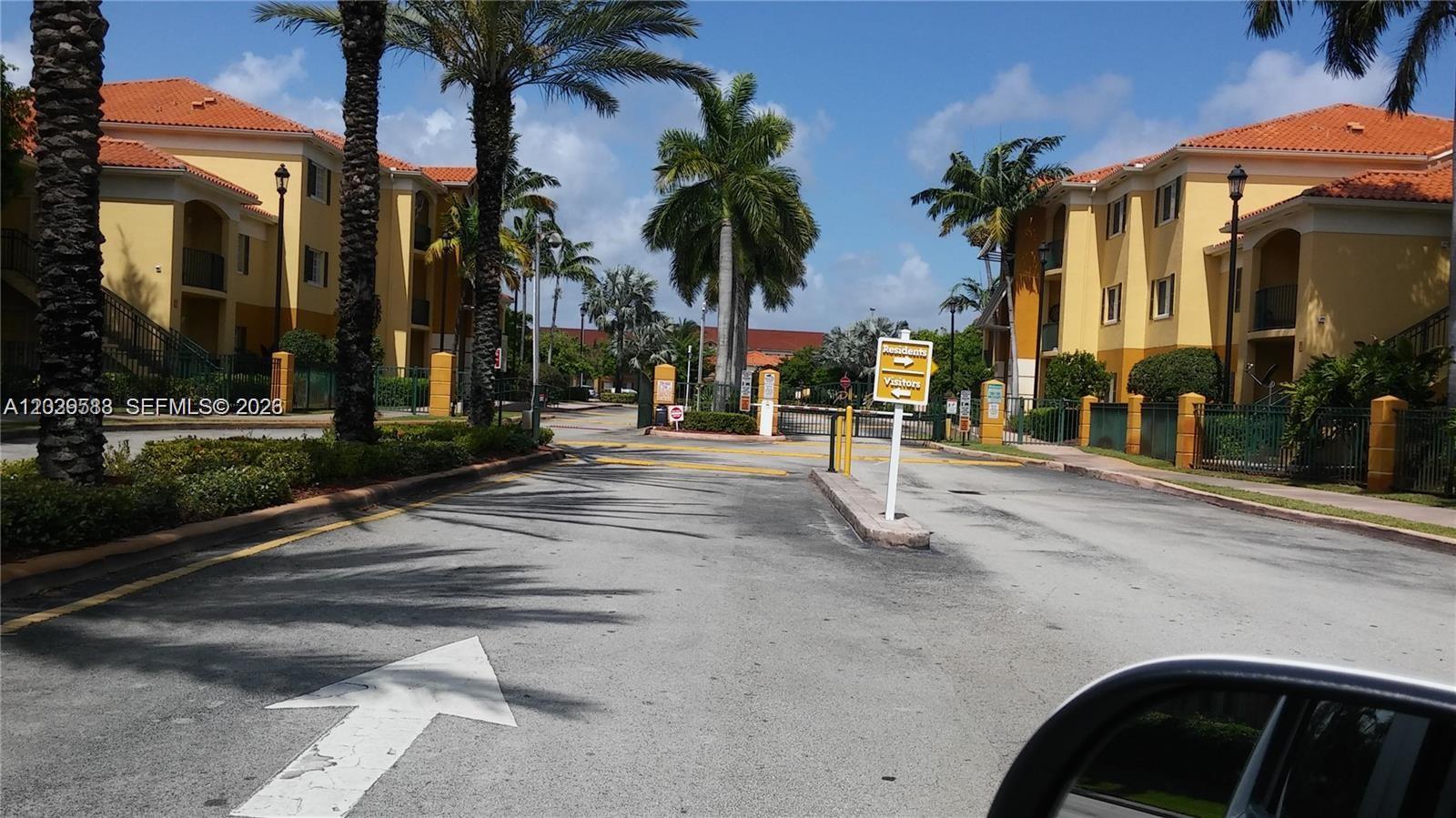 PALM GARDENS AT DORAL CON - Residential