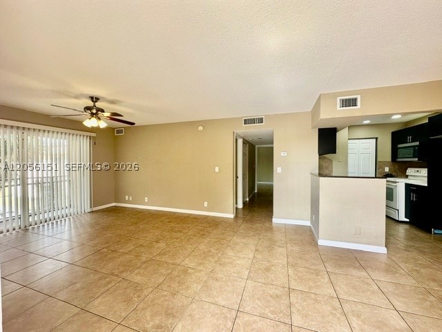 Ready for move in! Quick approval. Spacious living room, two bedroom two bathroom apartment in the Stonebridge Gardens community. Second floor. Washer/dryer in unit. Water, pest control, trash, 1 assigned parking included. Great location. Easy access to the turnpike.