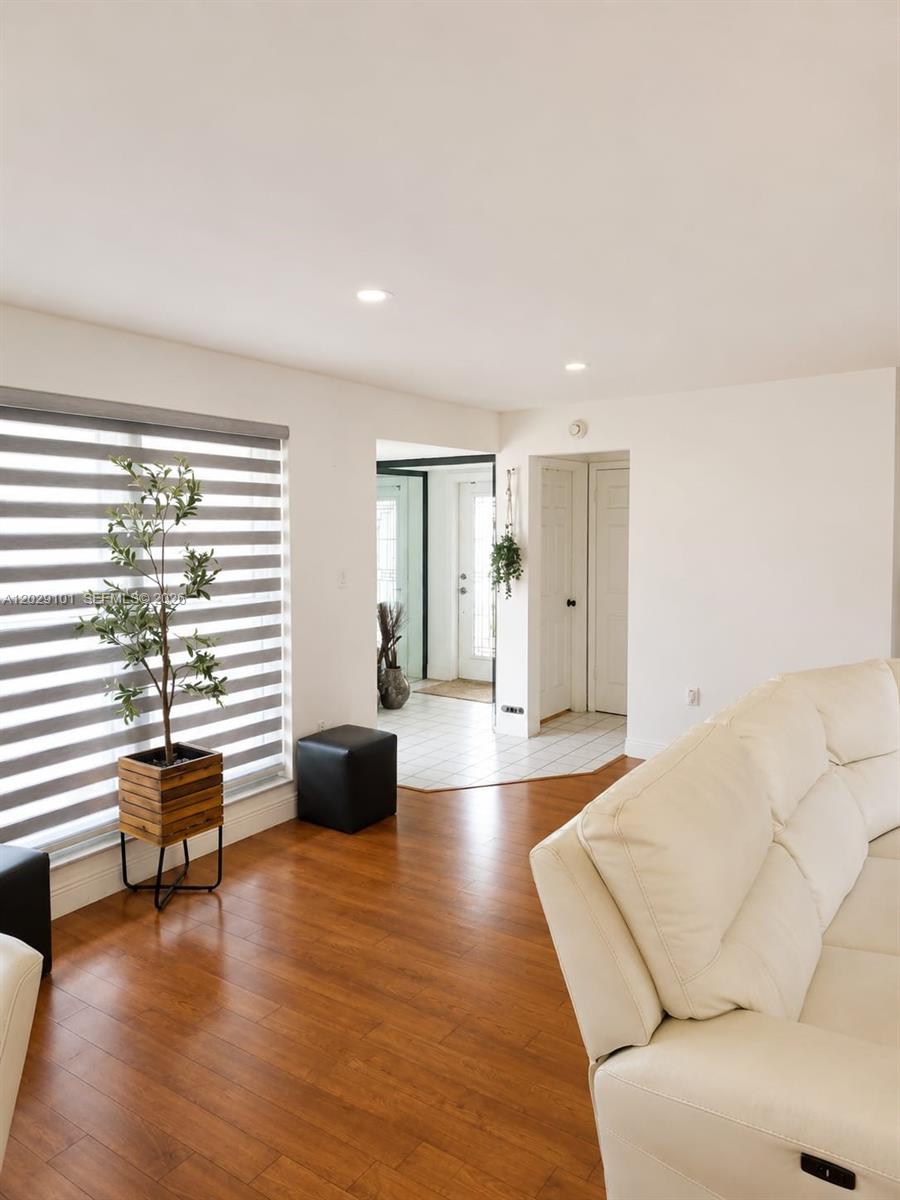 MIRAMAR PARK THIRD ADD - Residential