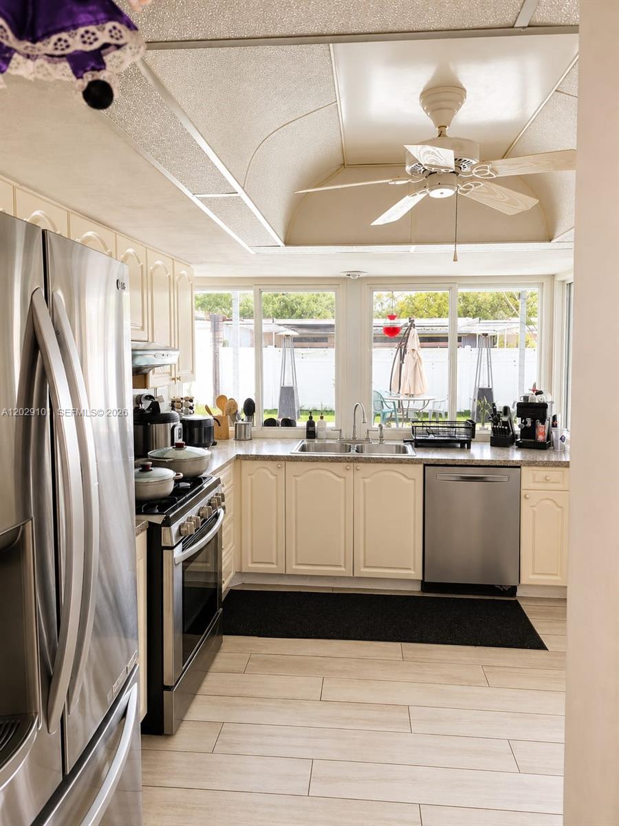 MIRAMAR PARK THIRD ADD - Residential