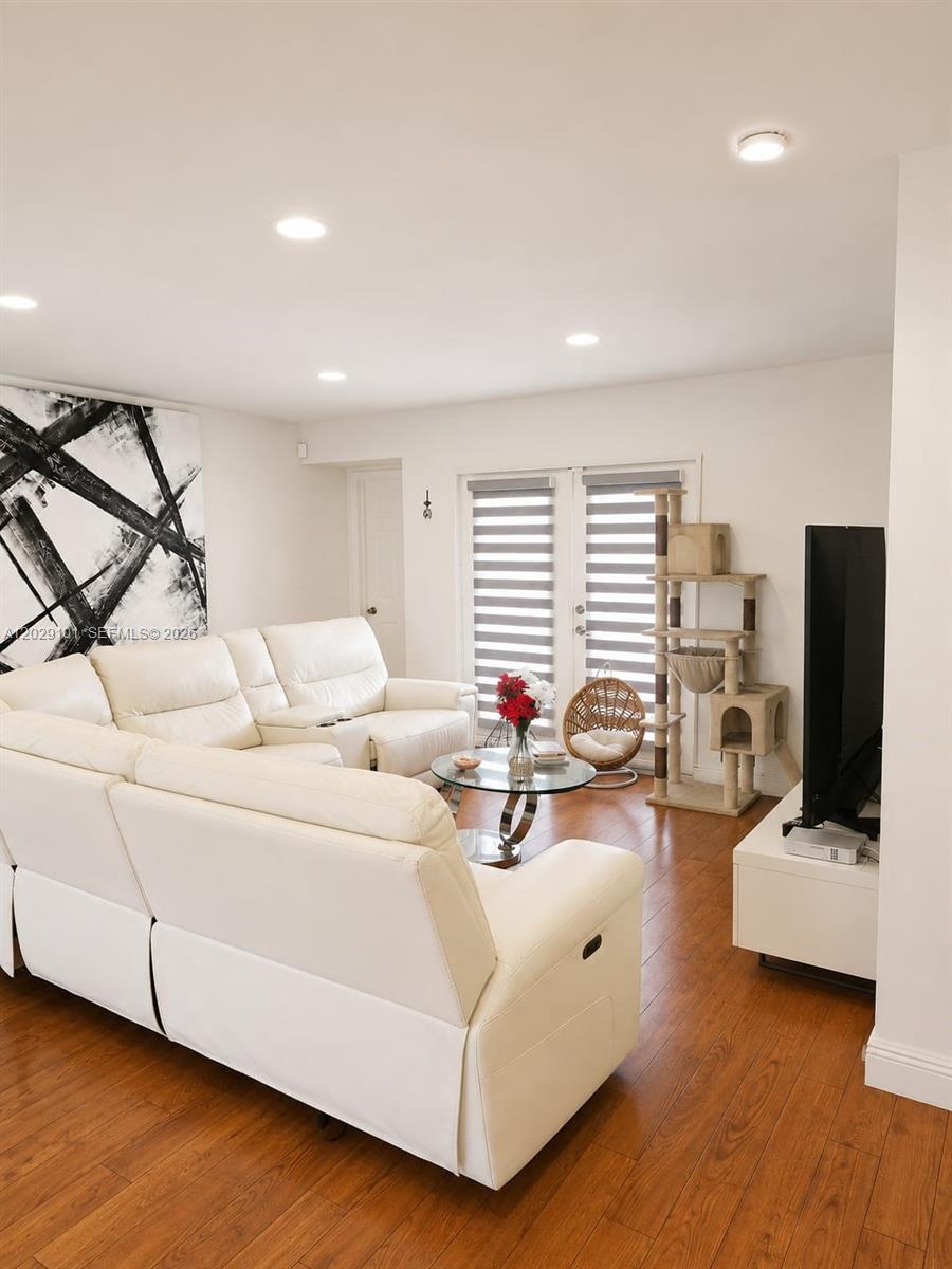 MIRAMAR PARK THIRD ADD - Residential