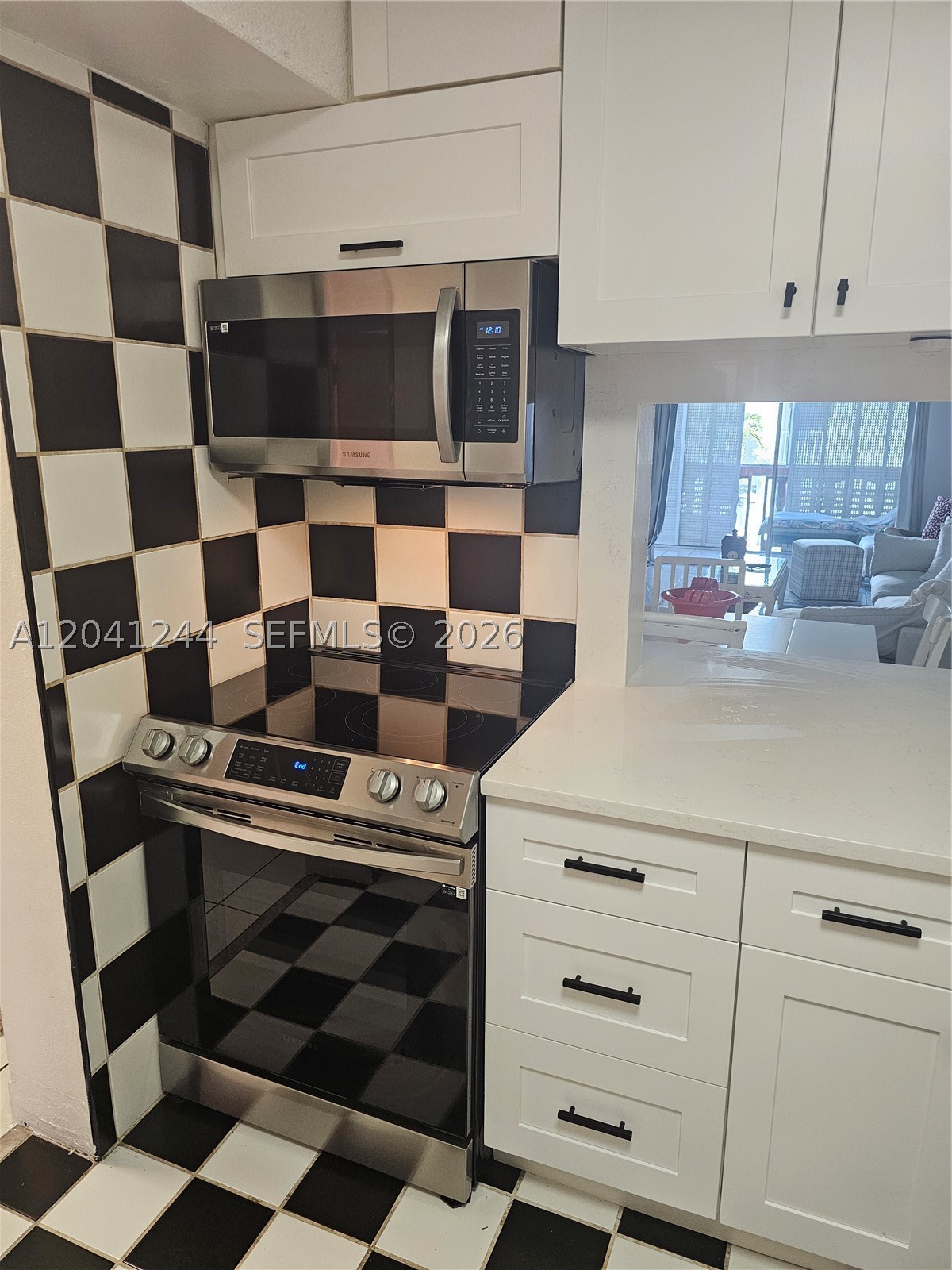 FIRST GULFSTREAM GARDEN - Residential Lease