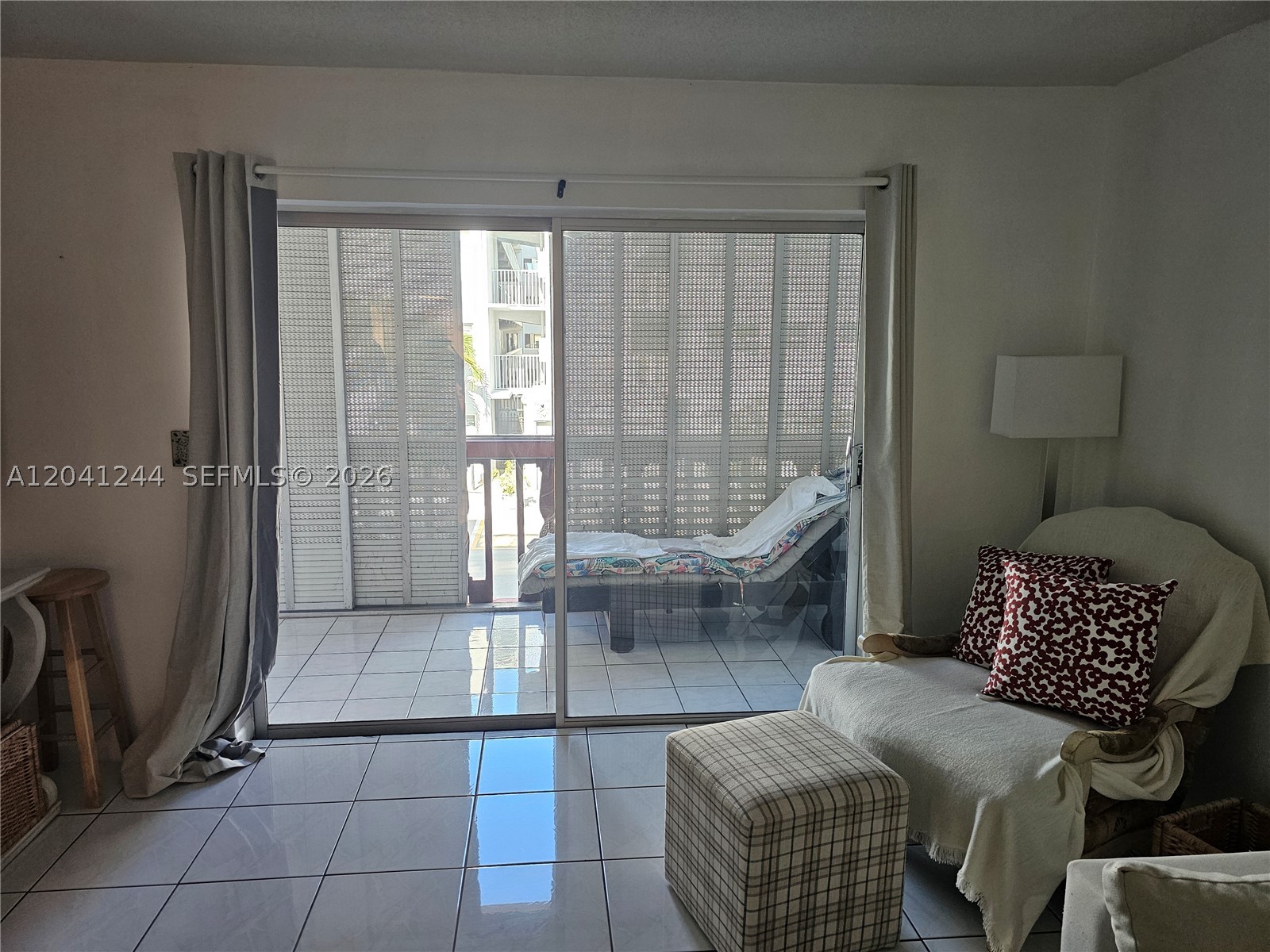 FIRST GULFSTREAM GARDEN - Residential Lease