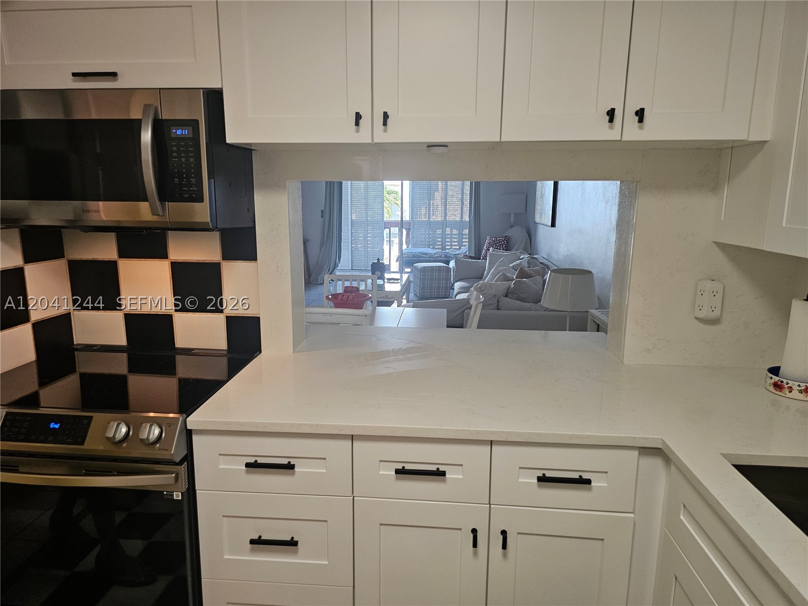 FIRST GULFSTREAM GARDEN - Residential Lease
