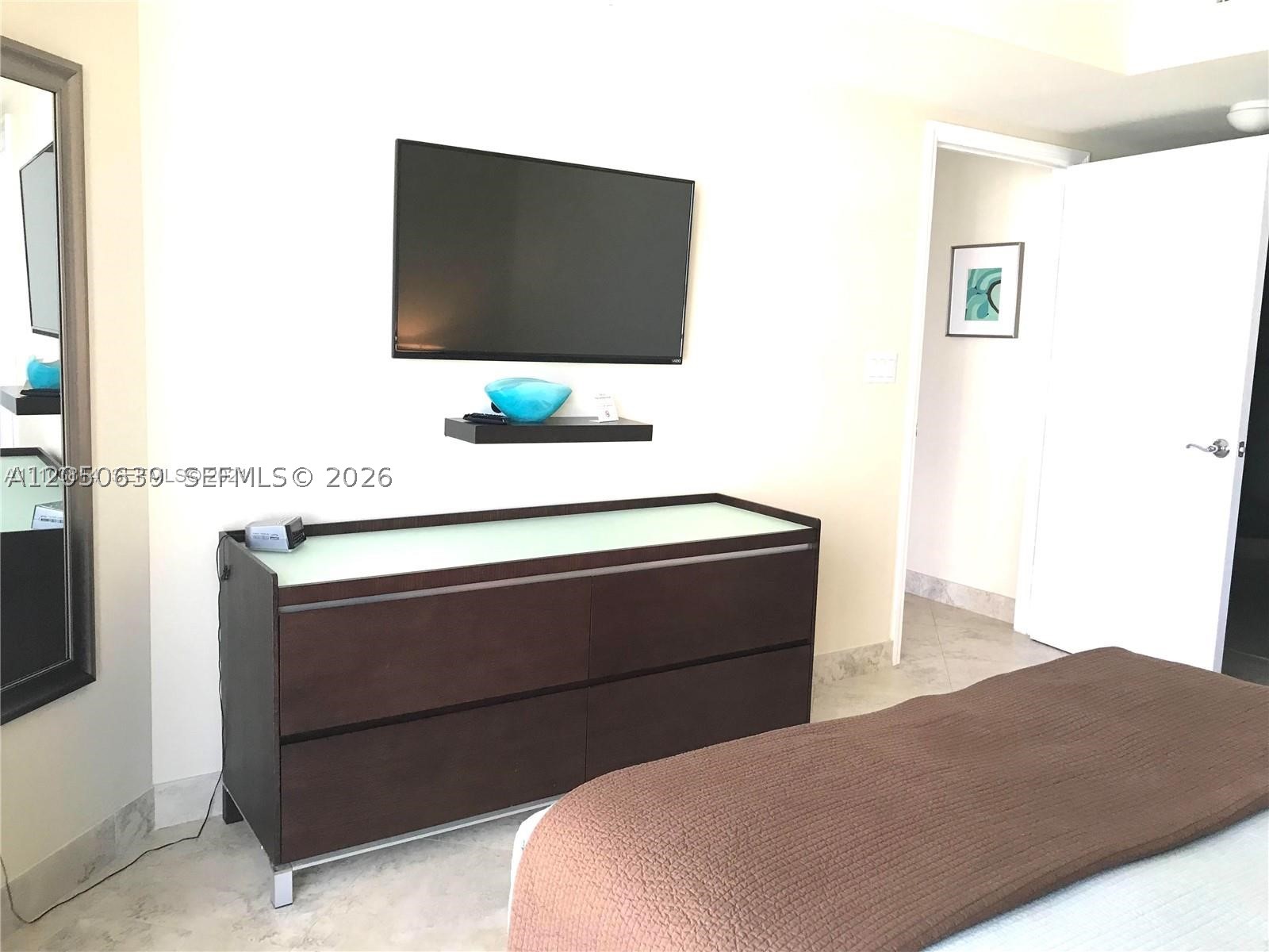 LA PERLA CONDO - Residential