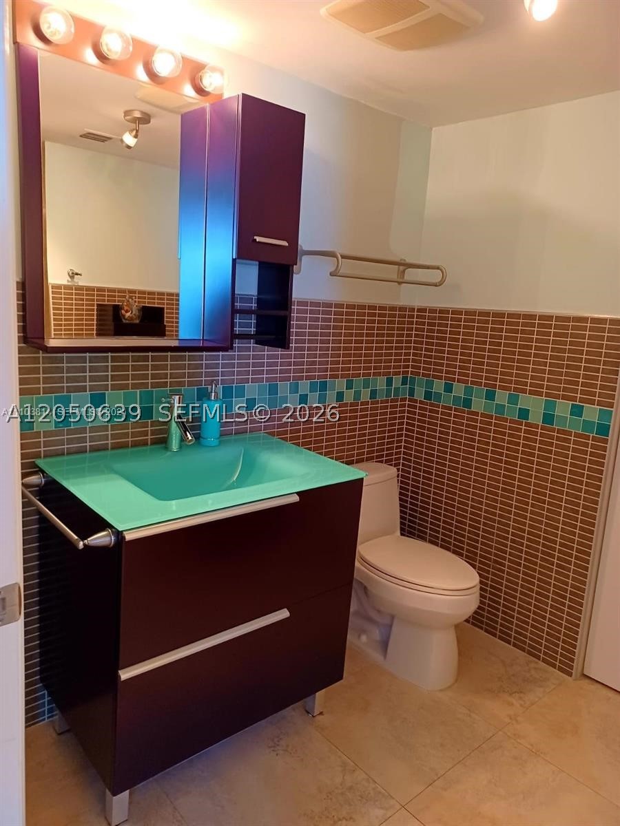 LA PERLA CONDO - Residential