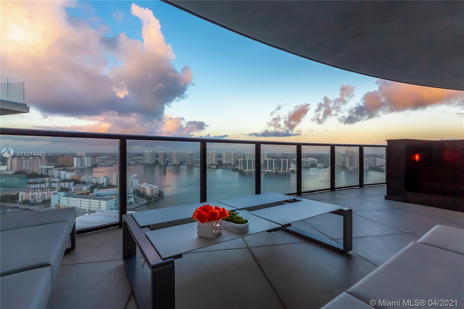 18555 COLLINS AVENUE COND - Residential