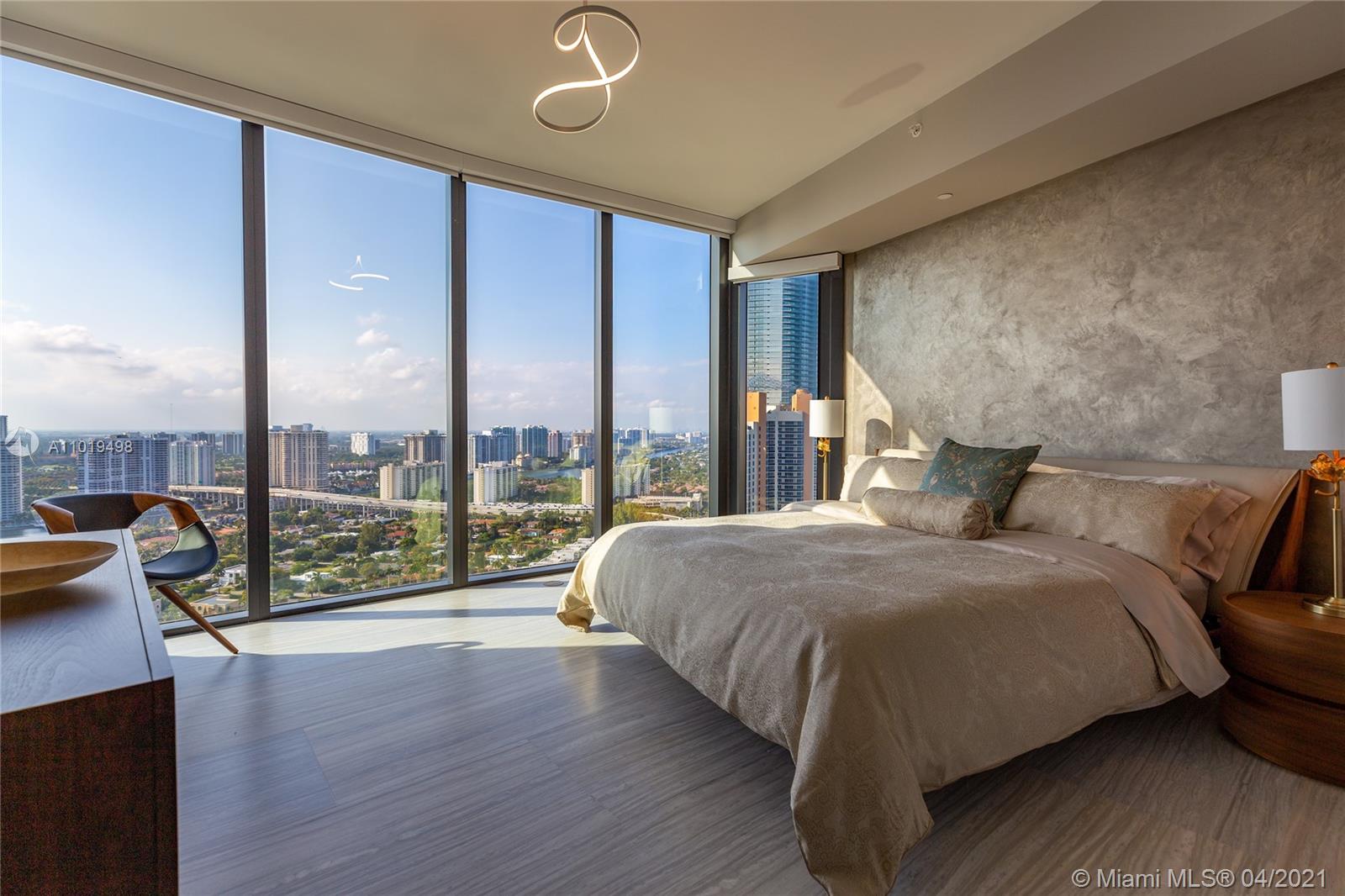 18555 COLLINS AVENUE COND - Residential