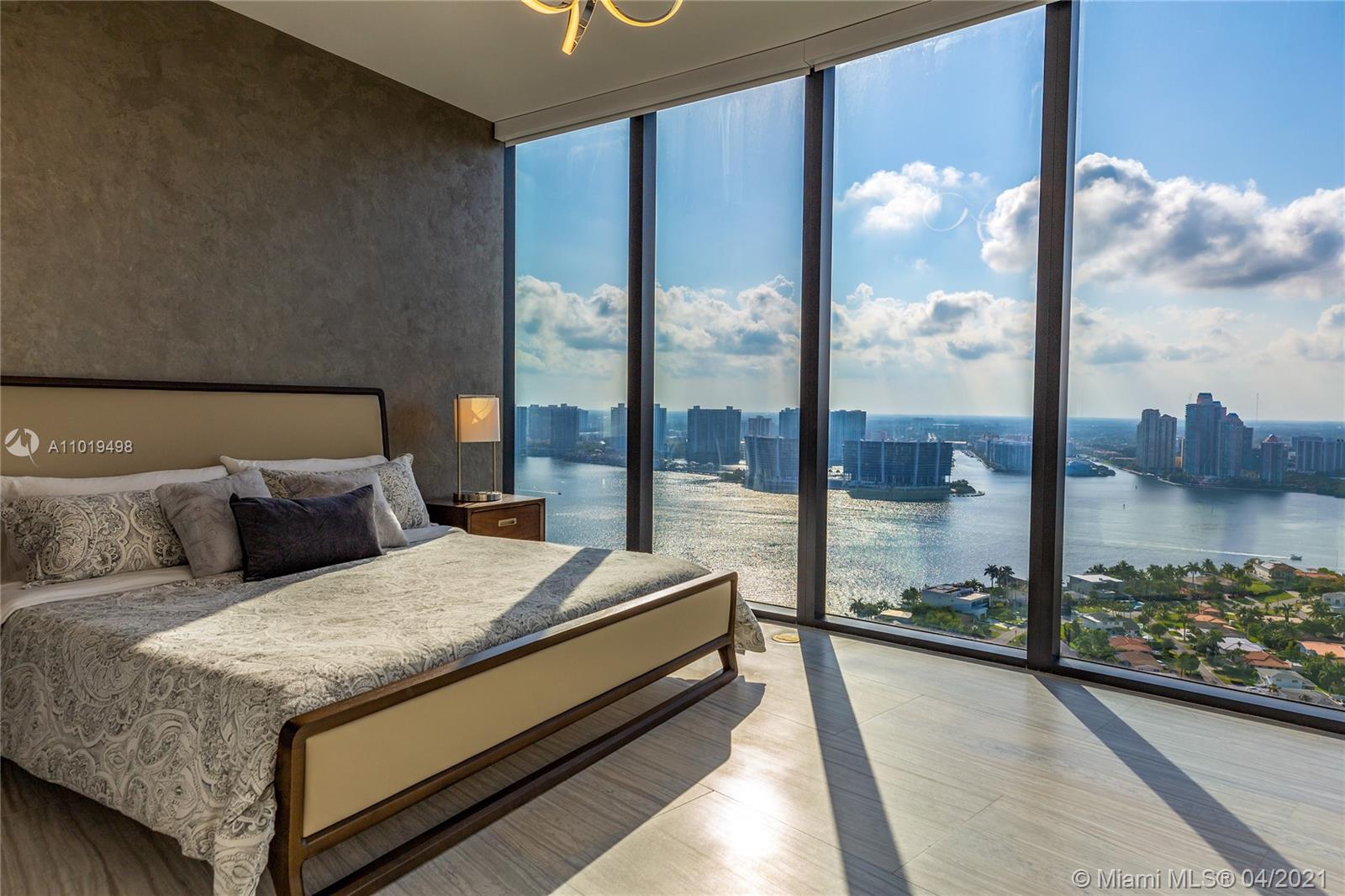 18555 COLLINS AVENUE COND - Residential