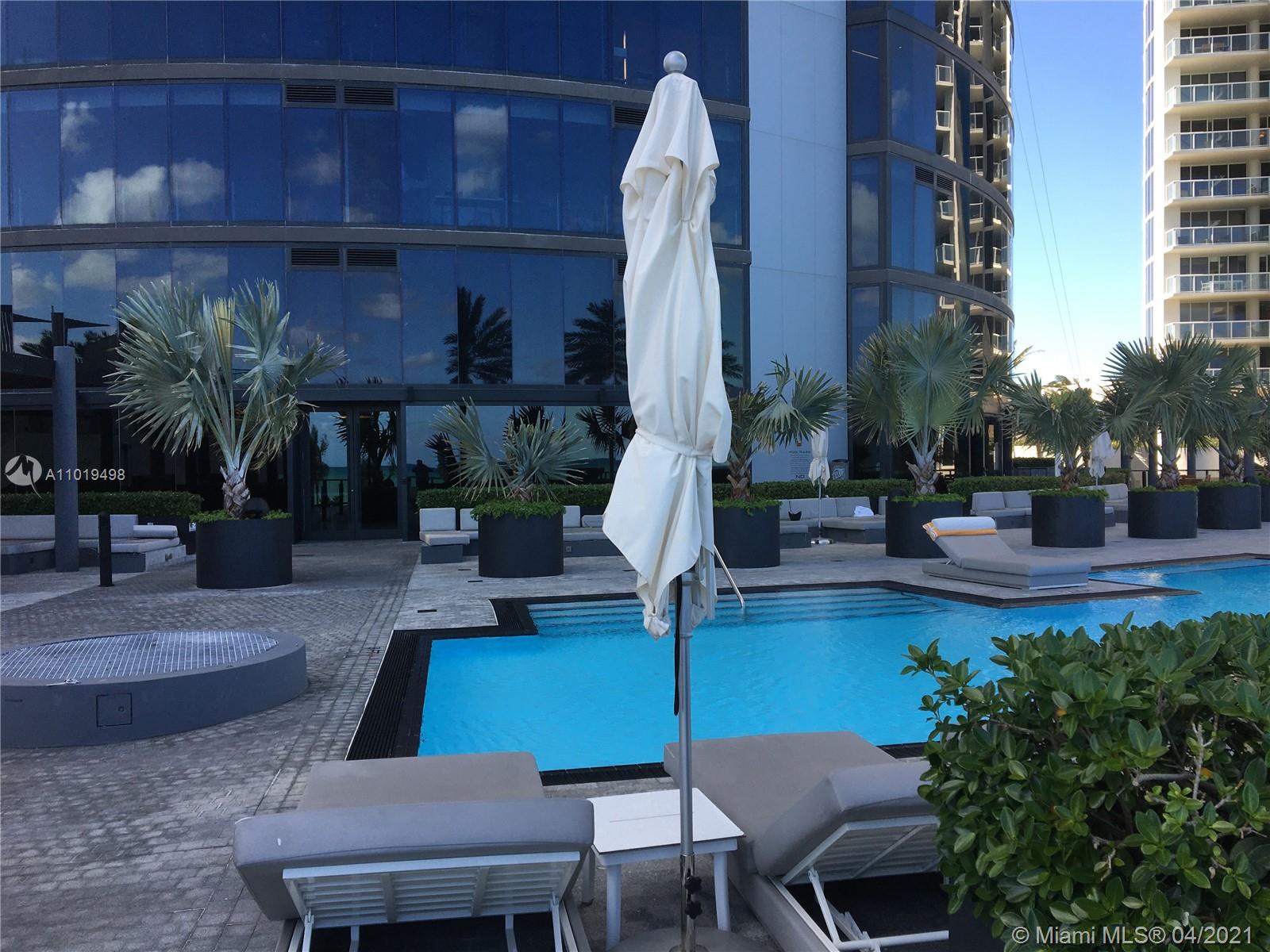 18555 COLLINS AVENUE COND - Residential