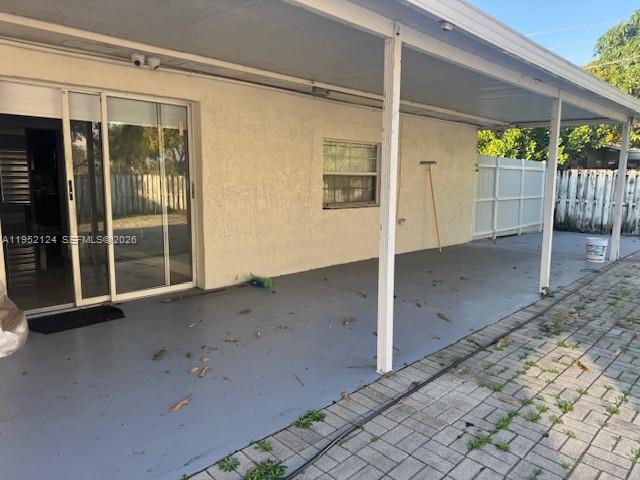 CAROL CITY LAKE STEVEN ES - Residential Lease
