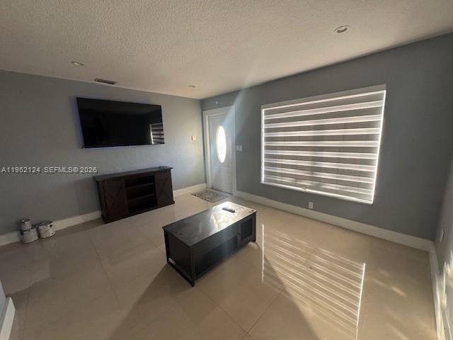 CAROL CITY LAKE STEVEN ES - Residential Lease