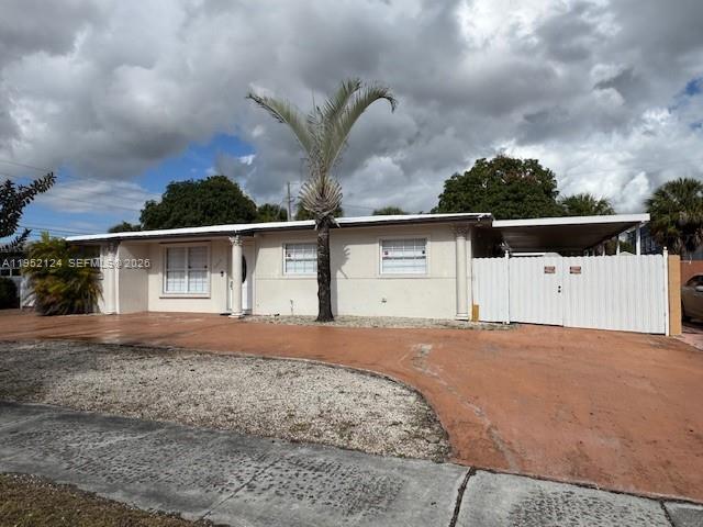 CAROL CITY LAKE STEVEN ES - Residential Lease
