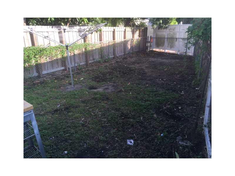 SHADY GROVE - Residential