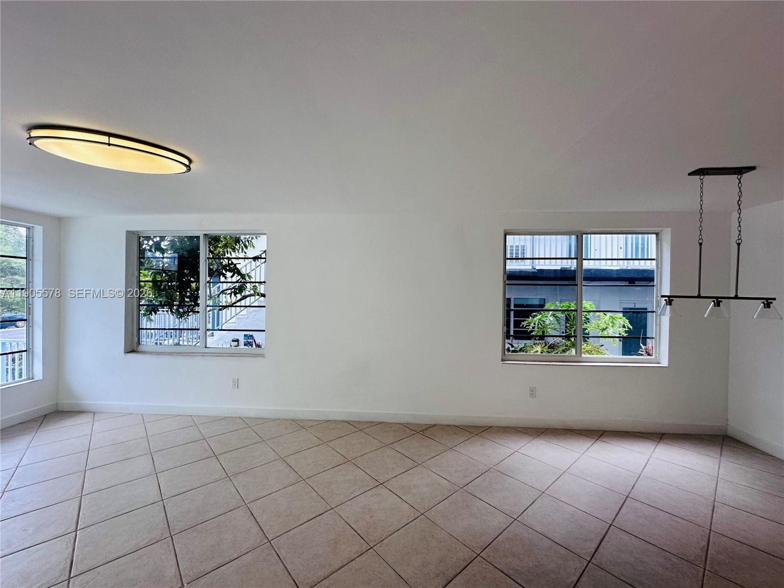 Charming corner residence, offer spacious layout, recently renovated and prime location at the center of South Beach's flamingo park neighborhood, hurricane proof windows and doors installed, flood with natural light, centrally located steps away from Flamingo Park, the beach, shops and restaurants.
Building passed recently the 40-year certification