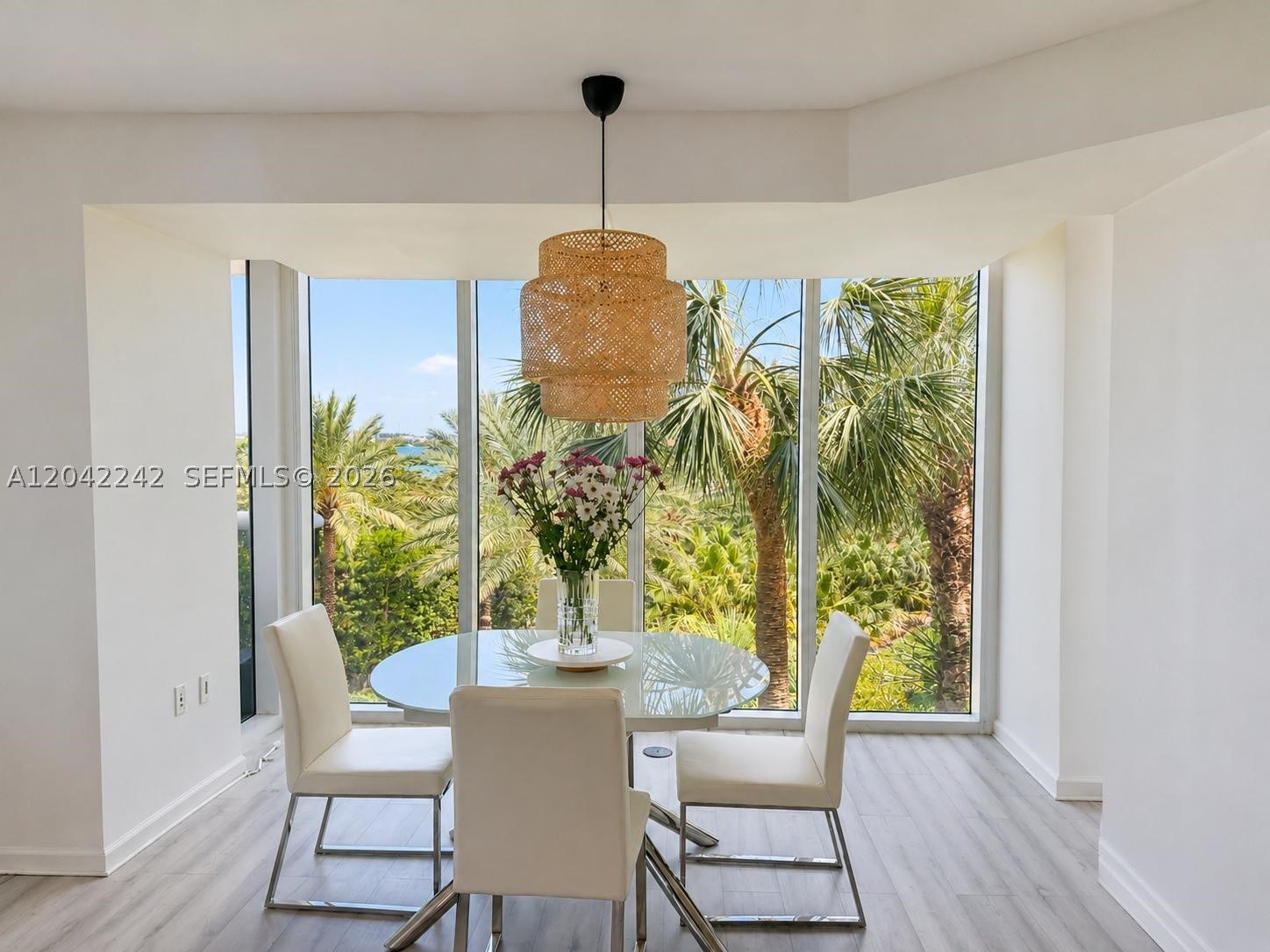 HARBOUR HOUSE CONDO - Residential
