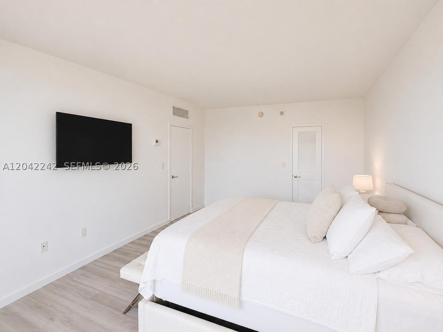 HARBOUR HOUSE CONDO - Residential