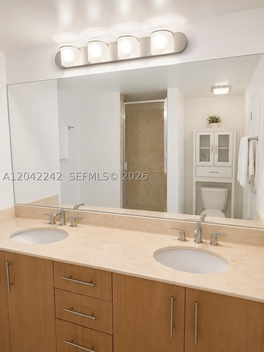 HARBOUR HOUSE CONDO - Residential