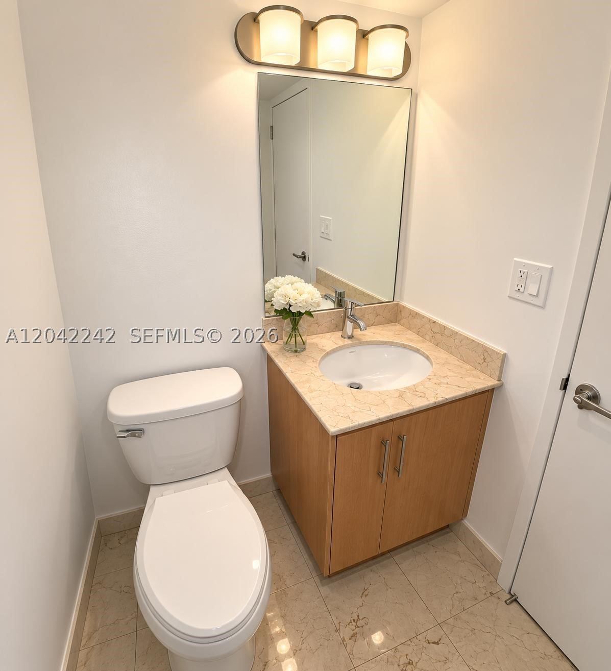 HARBOUR HOUSE CONDO - Residential