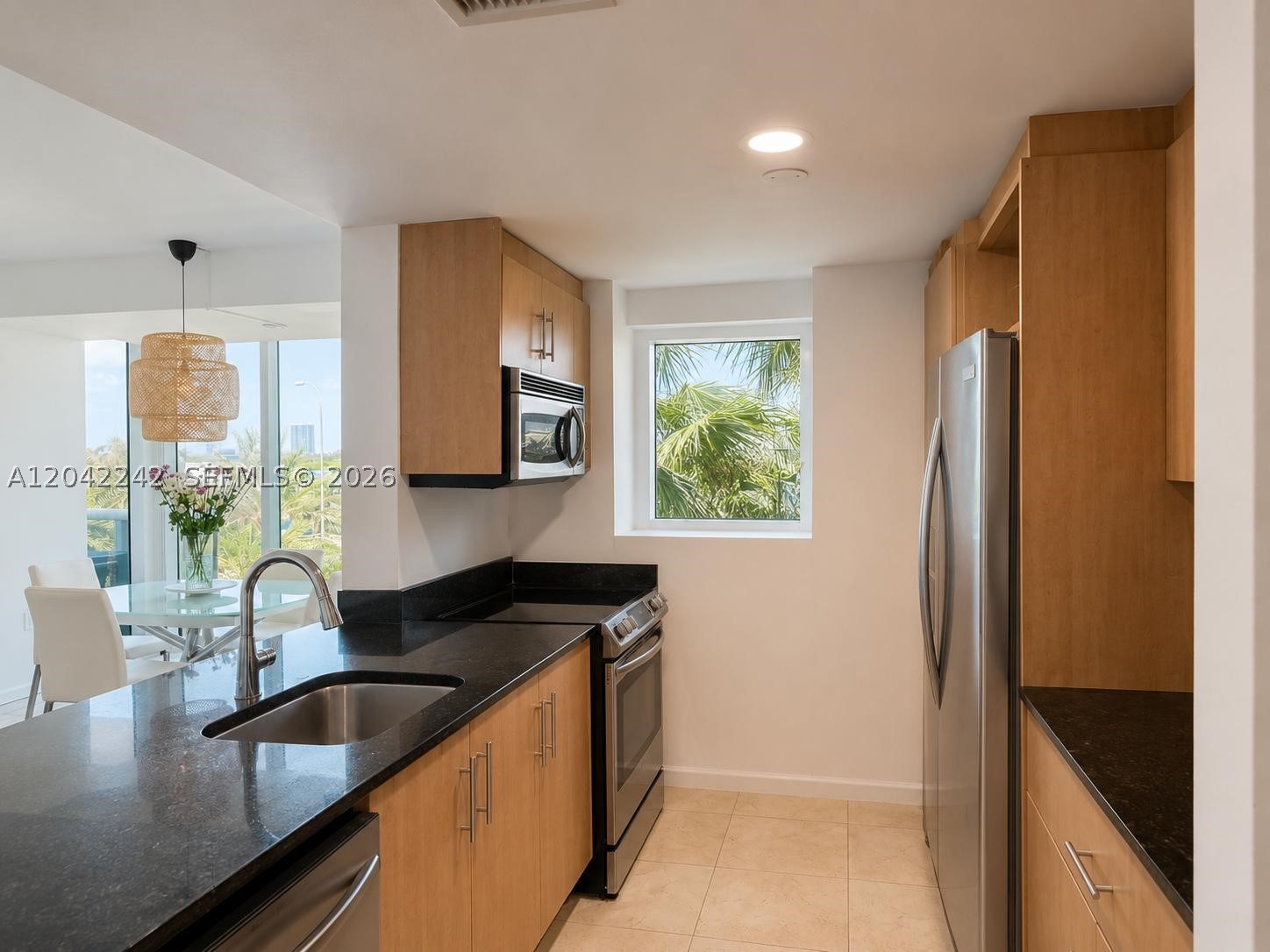 HARBOUR HOUSE CONDO - Residential