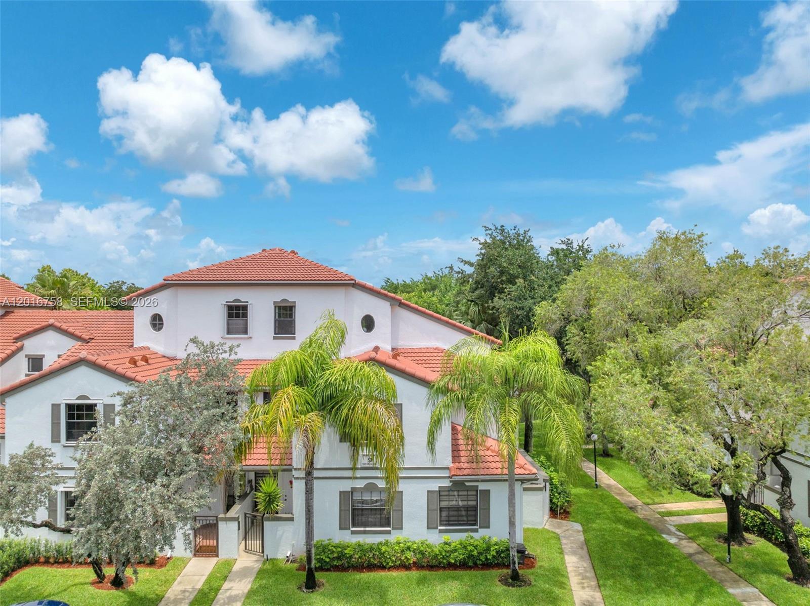 LAS VERDES CONDO - Residential