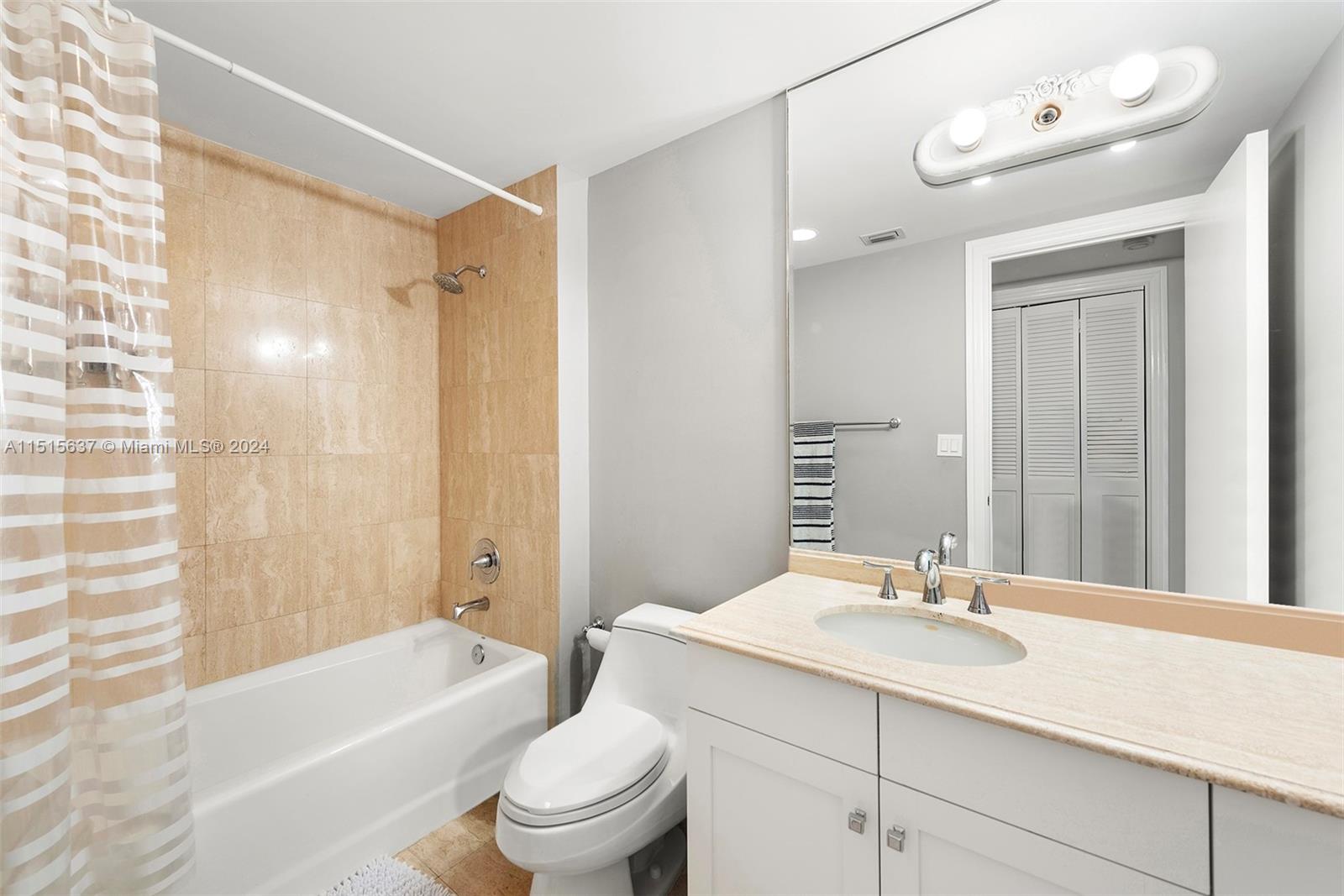 GRAND BAY RESIDENCES COND - Residential
