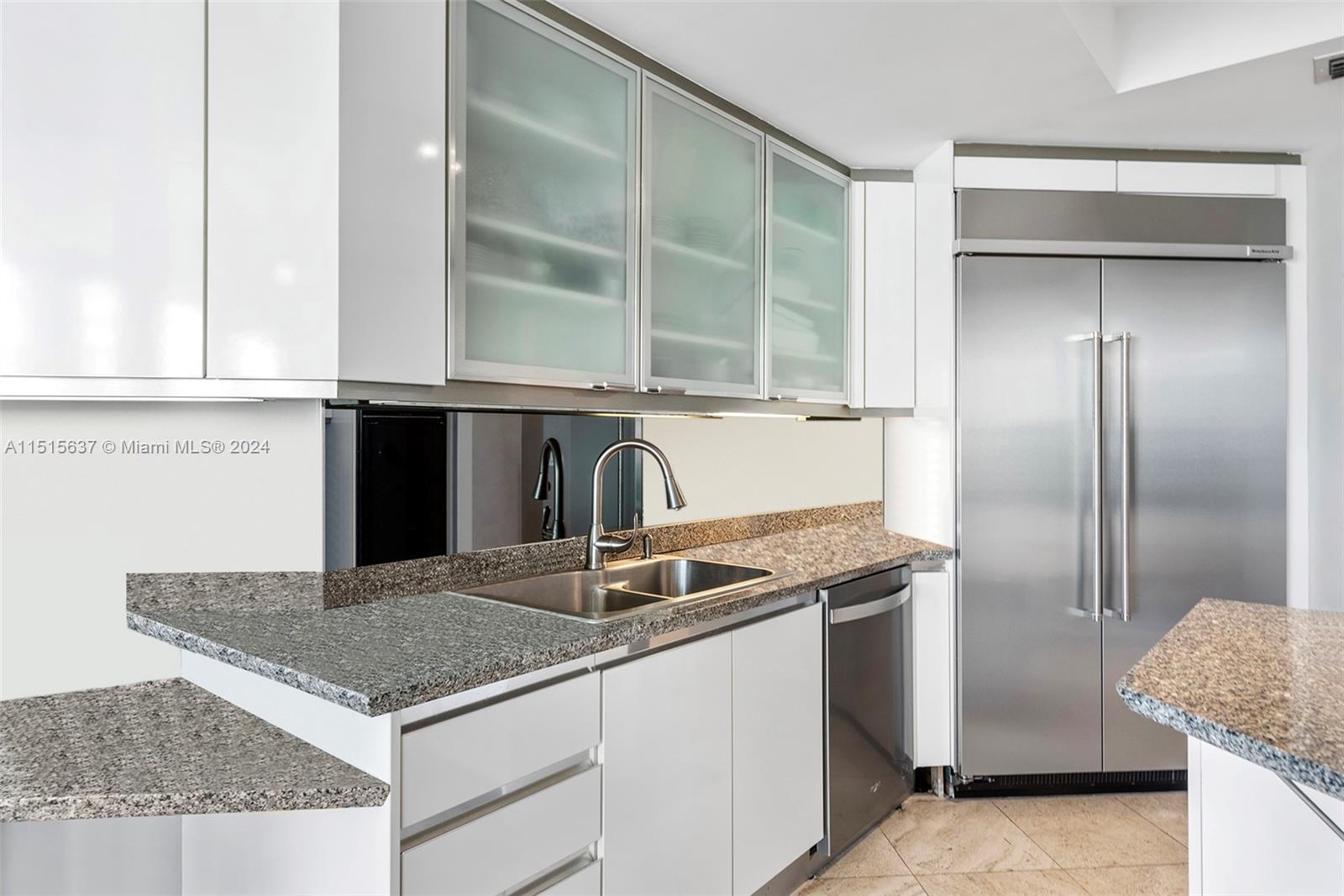 GRAND BAY RESIDENCES COND - Residential
