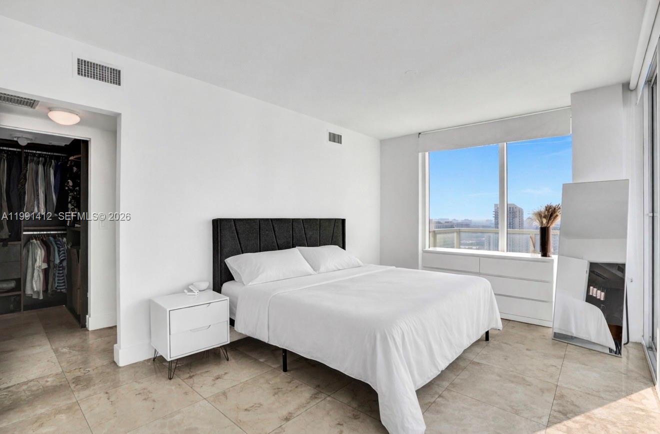 ONYX ON THE BAY CONDO - Residential