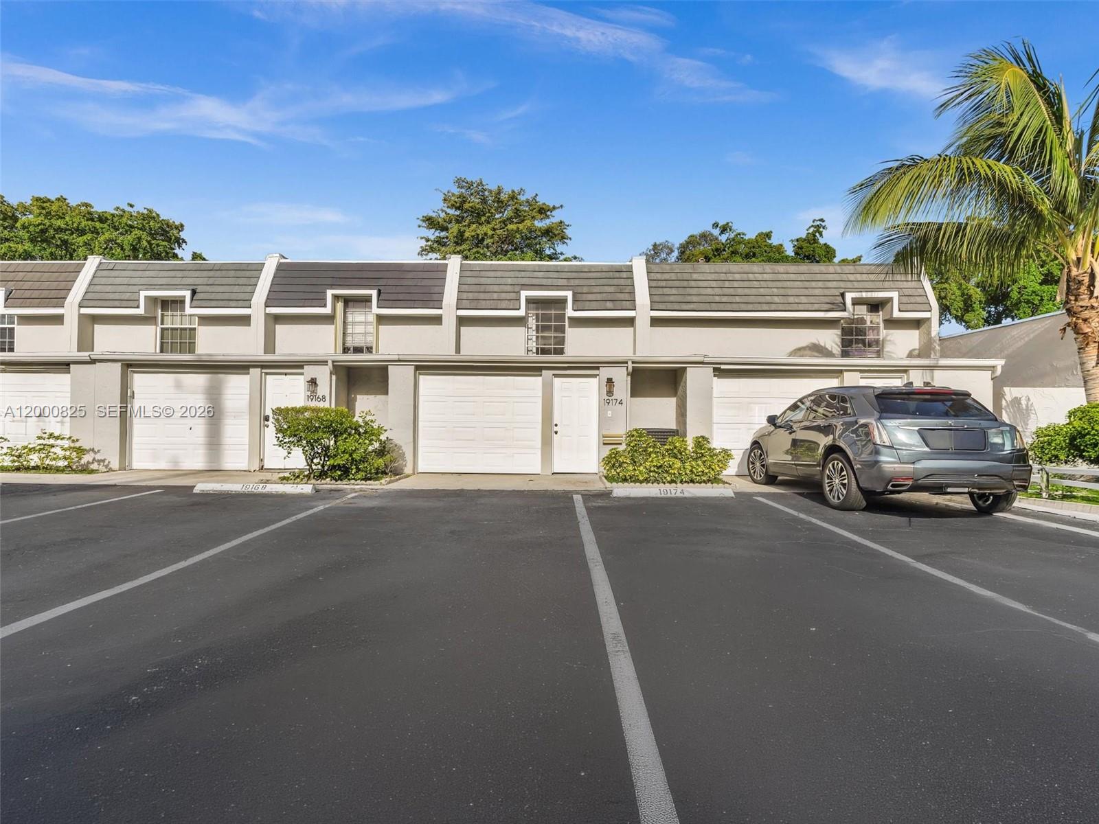 COUNTRY CLUB OF MIAMI - F - Residential