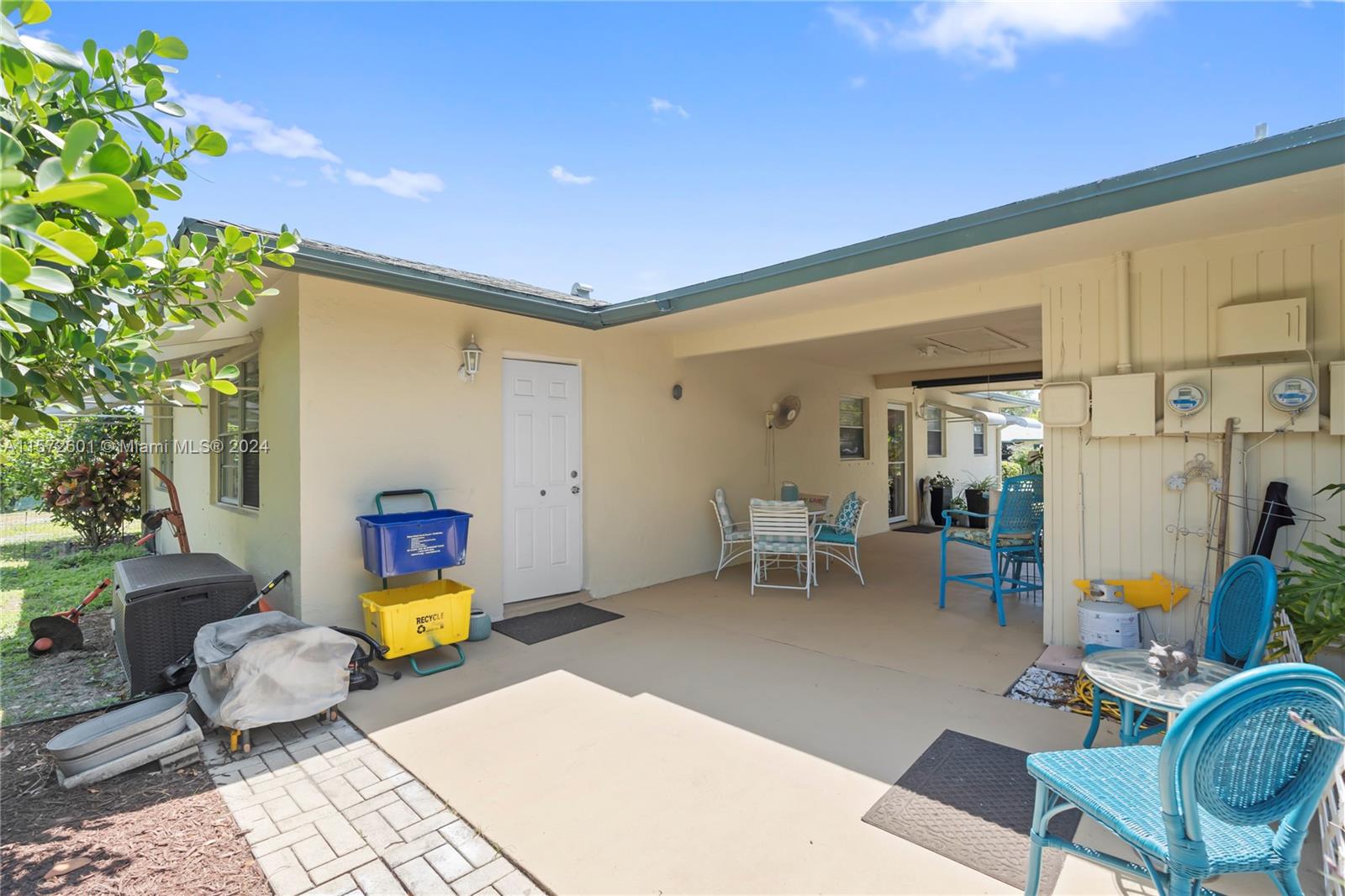 COUNTRY MANORS CONDO - Residential