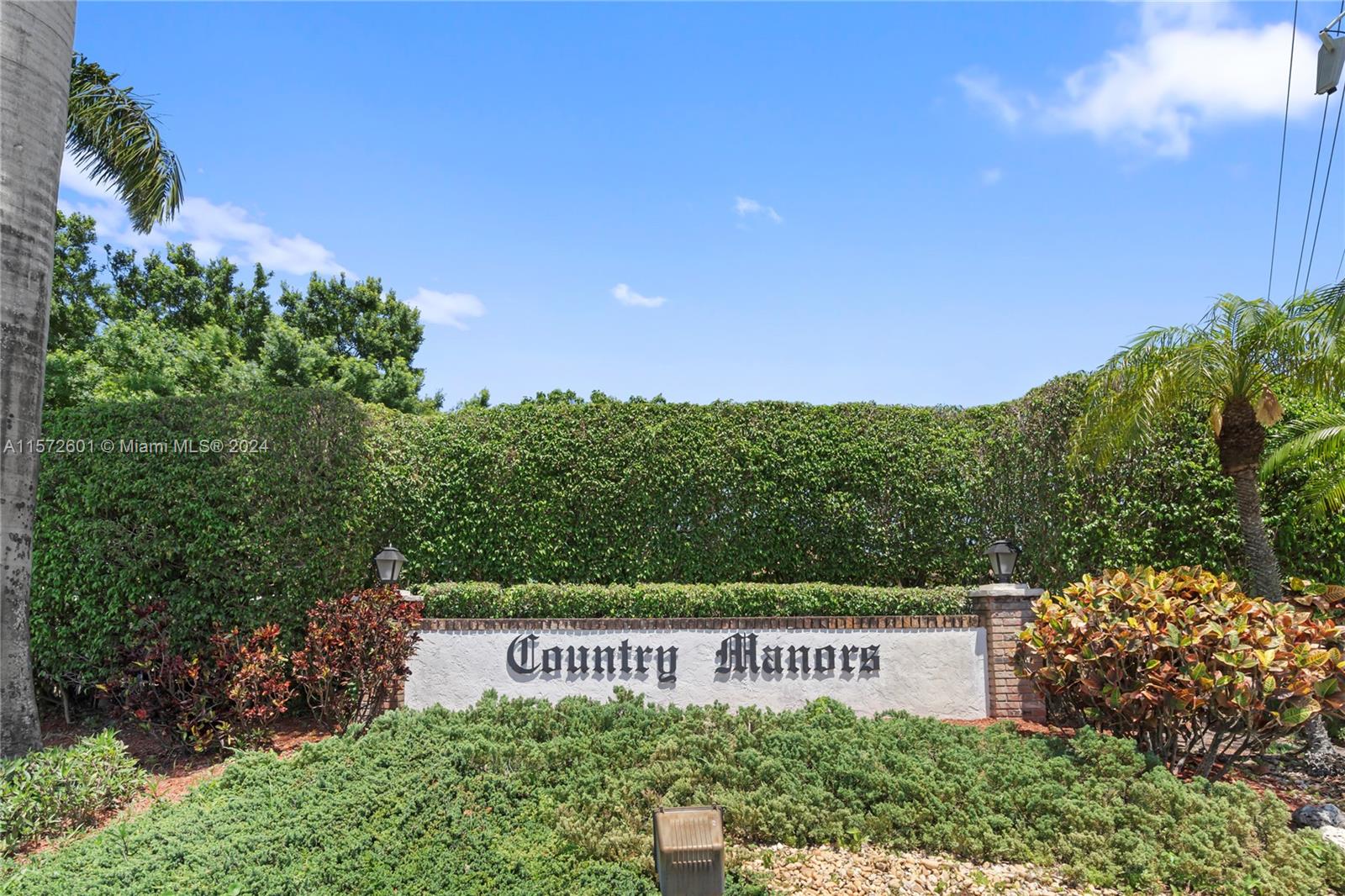 COUNTRY MANORS CONDO - Residential