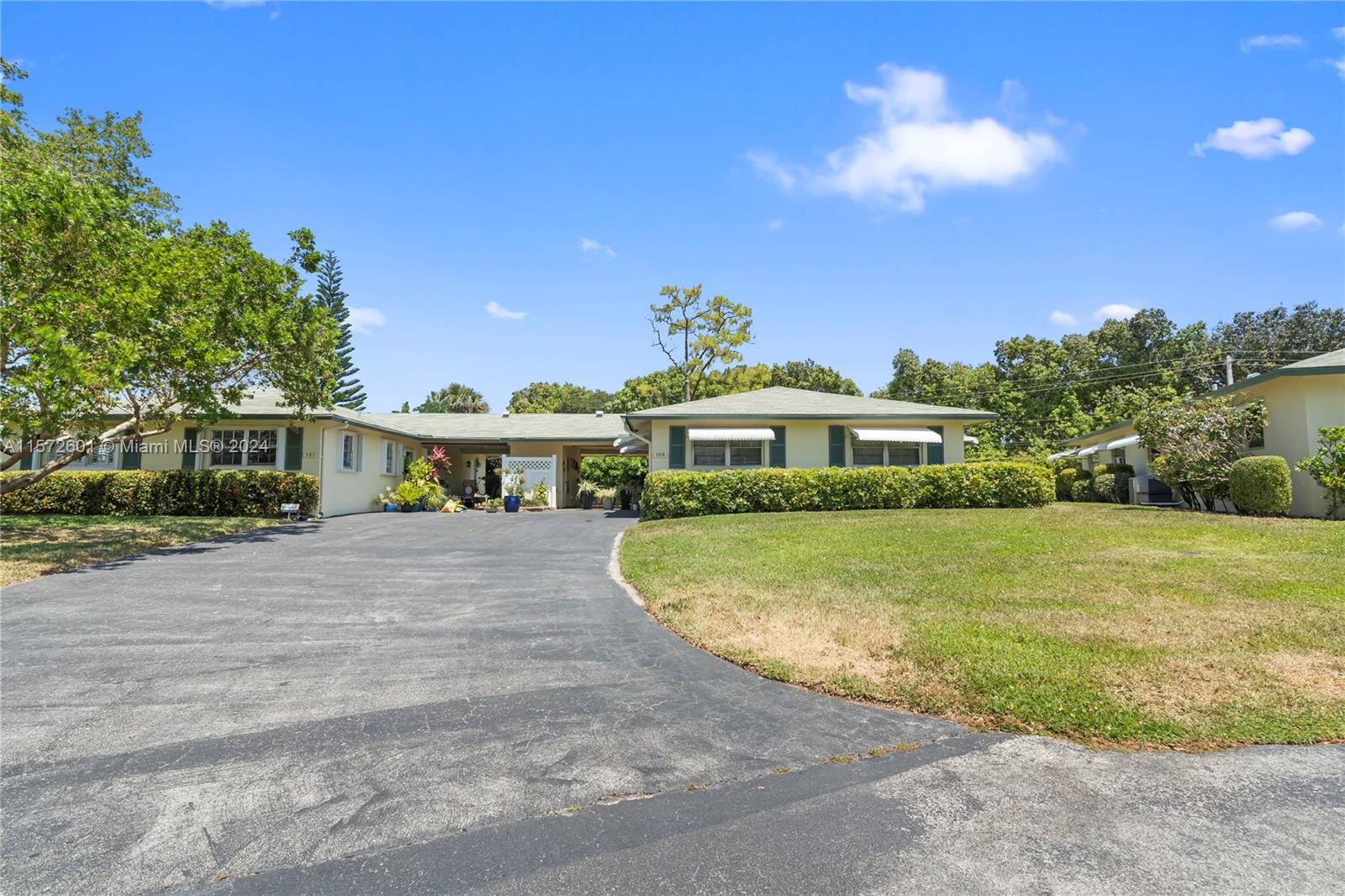 COUNTRY MANORS CONDO - Residential