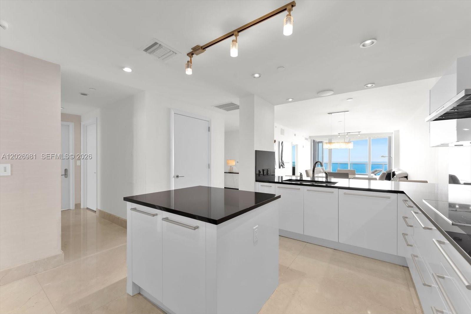 JADE OCEAN CONDO - Residential
