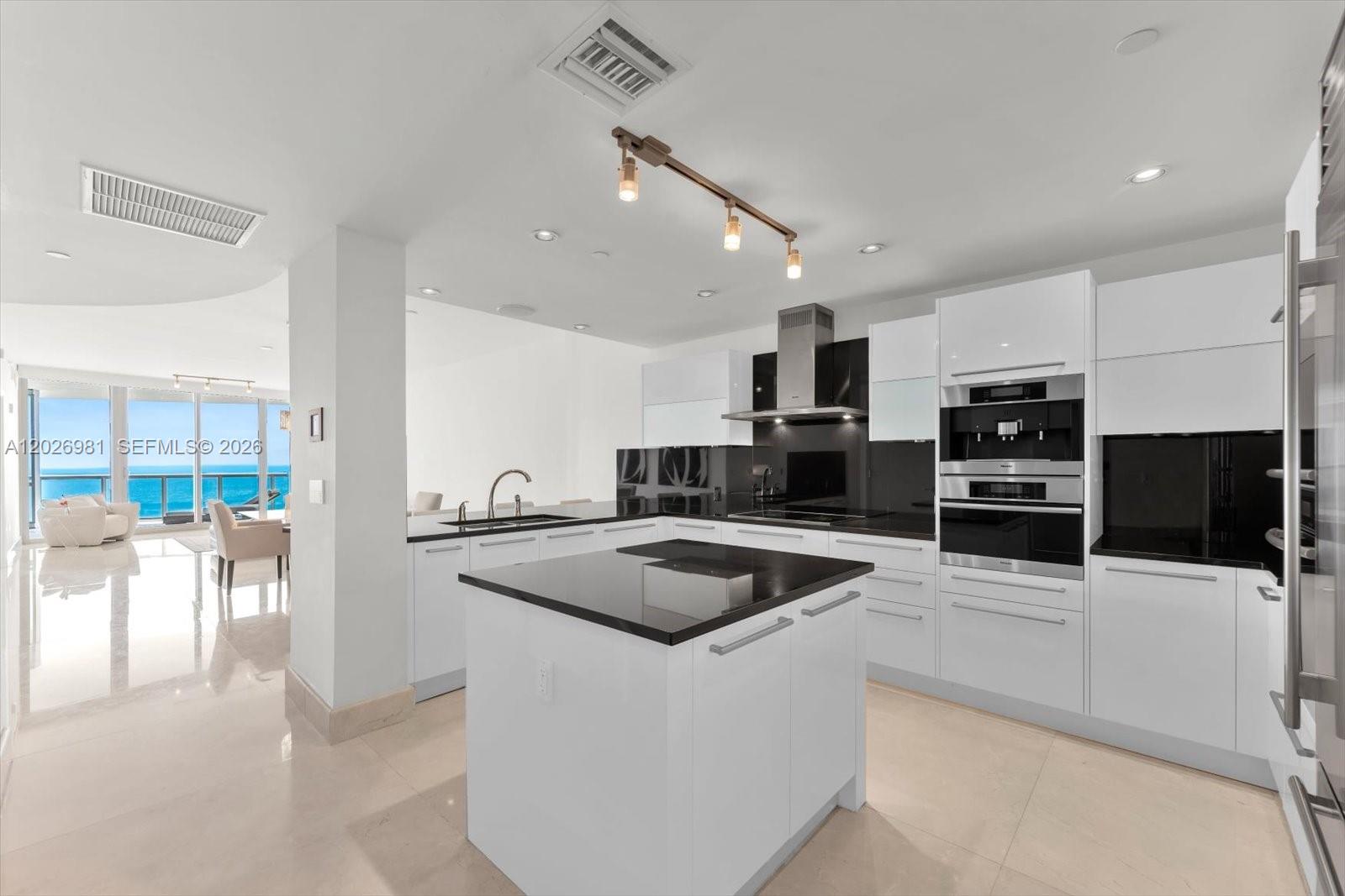 JADE OCEAN CONDO - Residential