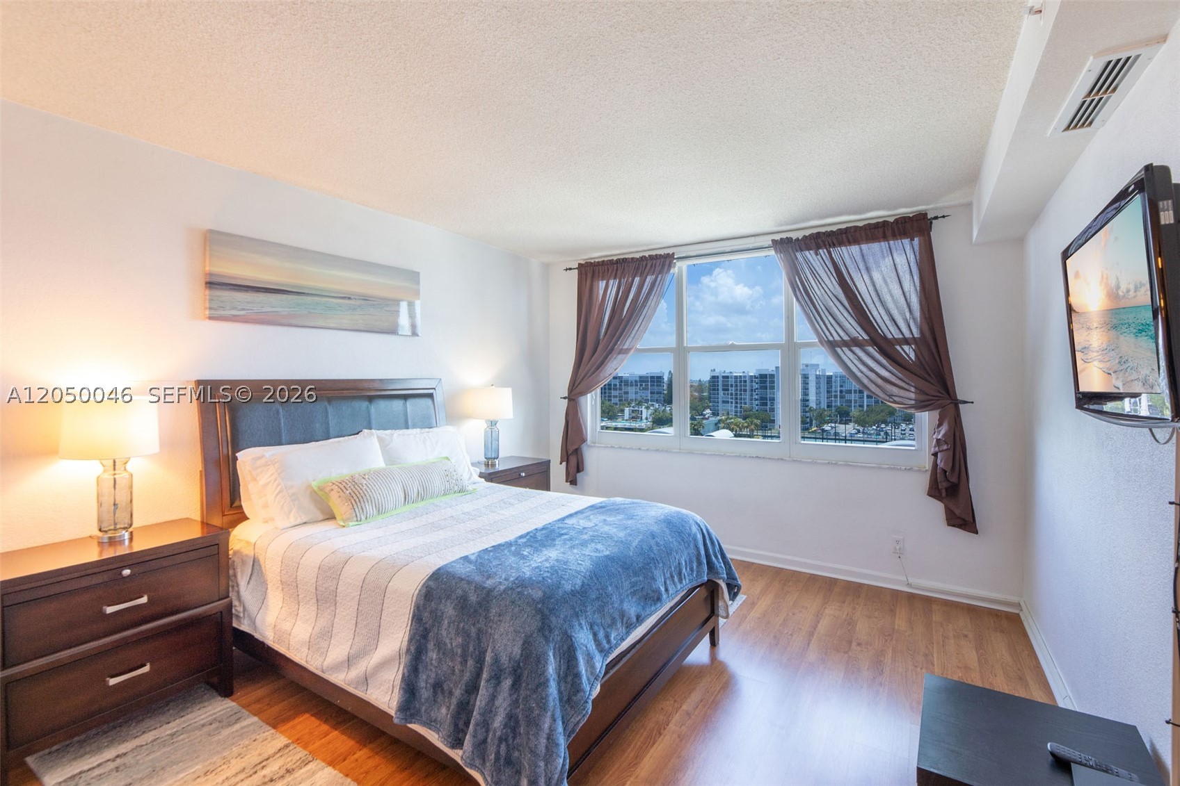 WAVE CONDO - Residential Lease