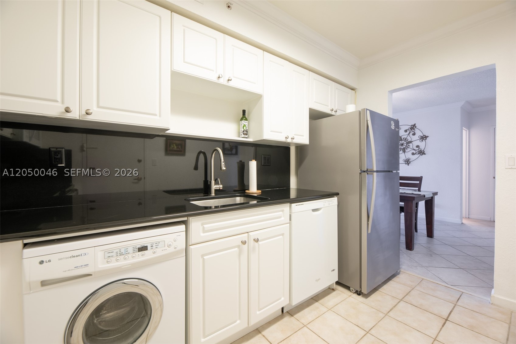 WAVE CONDO - Residential Lease