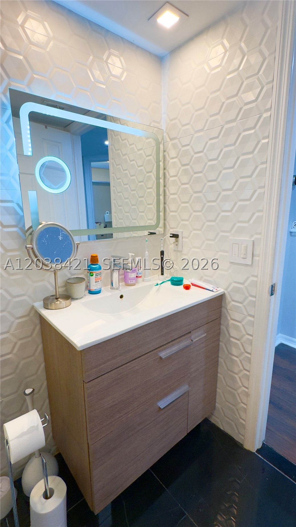 AVENTI AT AVENTURA CONDO - Residential Lease