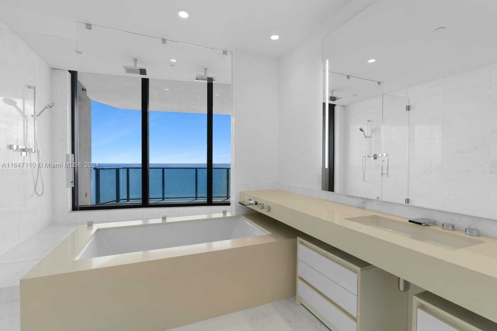 18555 COLLINS AVENUE COND - Residential