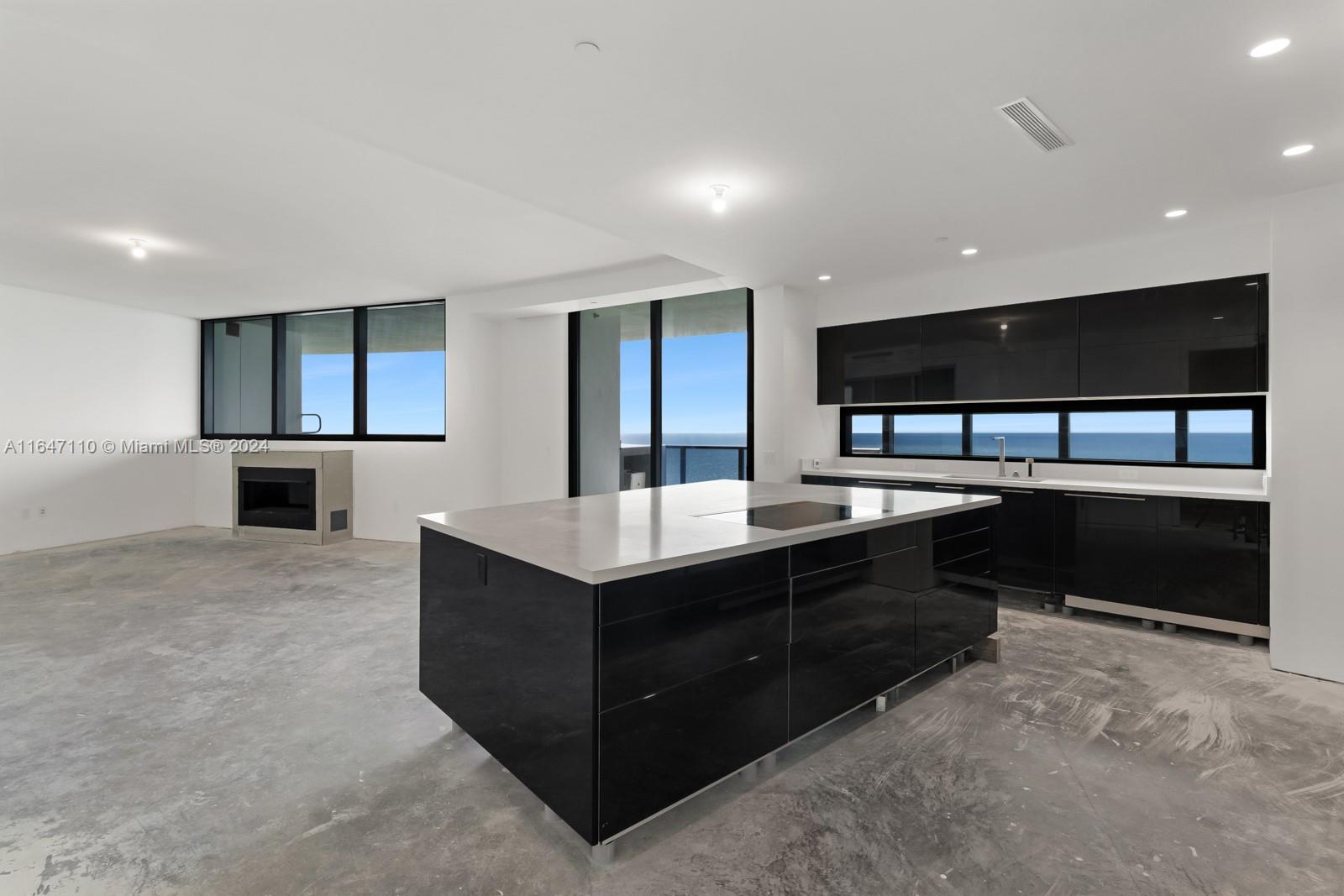 18555 COLLINS AVENUE COND - Residential