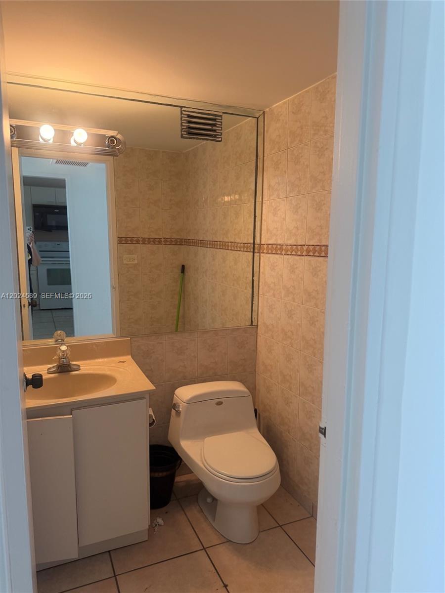 THE PAVILION CONDO - Residential Lease