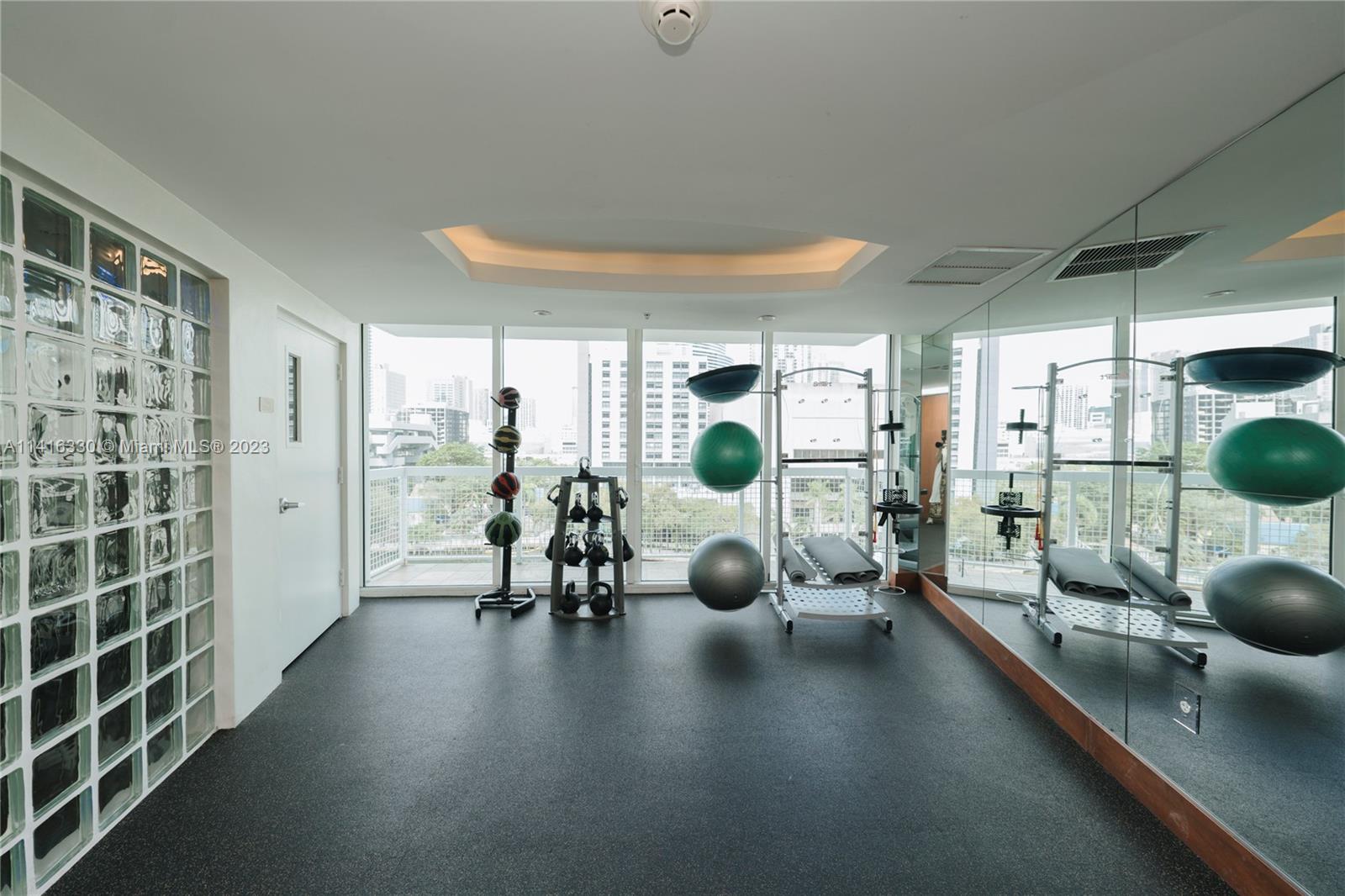 BRICKELL ON THE RIVER N T - Residential Lease
