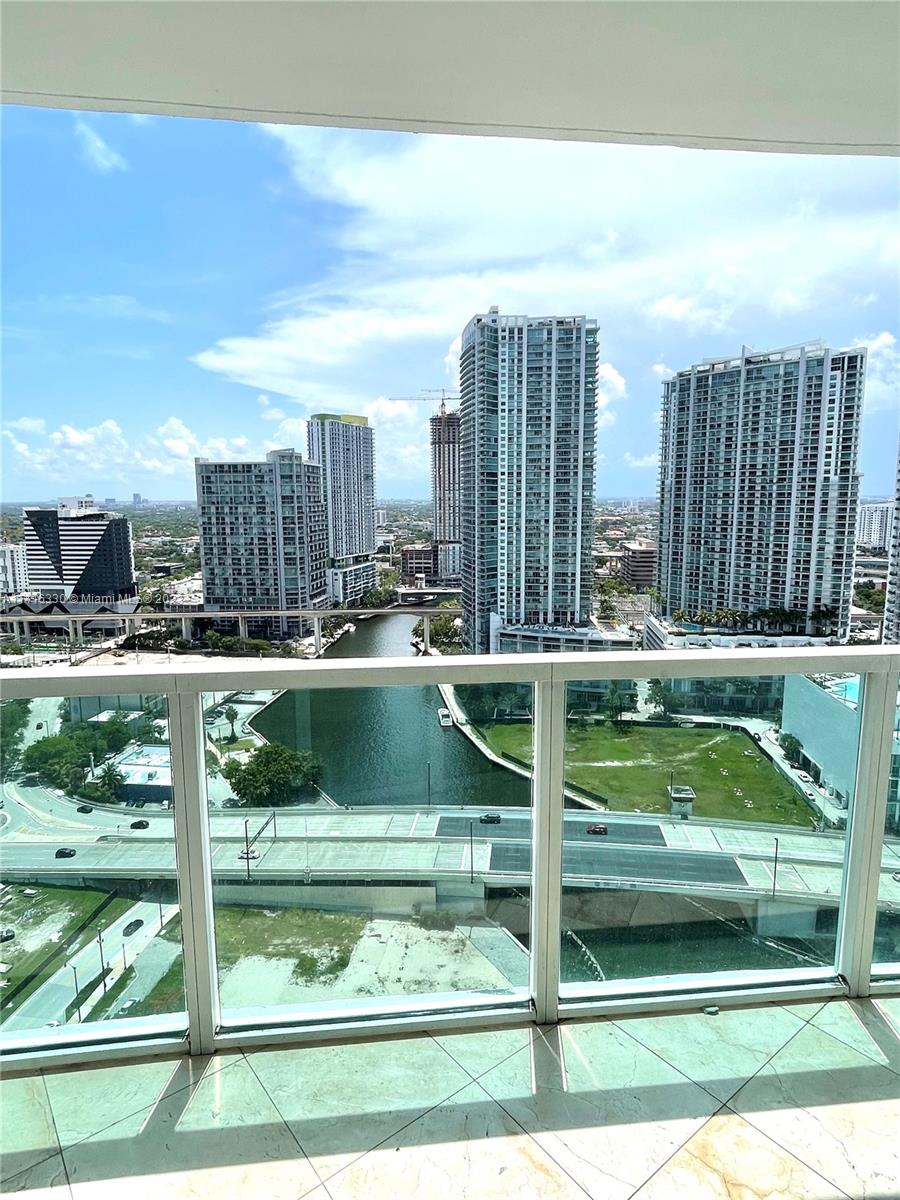 BRICKELL ON THE RIVER N T - Residential Lease