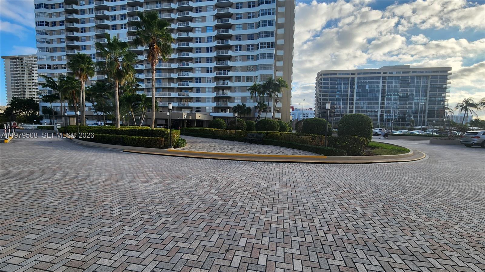 HEMISPHERES BAY NORTH - Residential