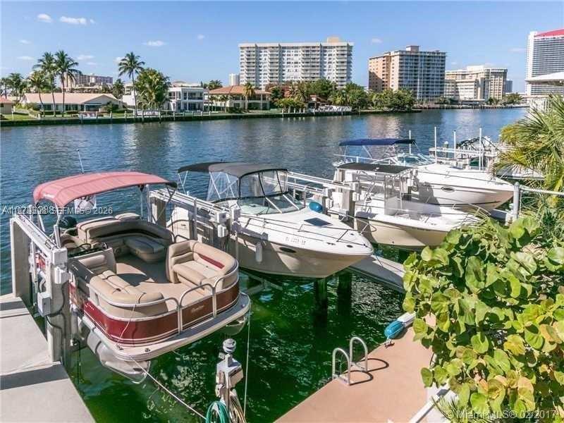 HEMISPHERES BAY NORTH - Residential