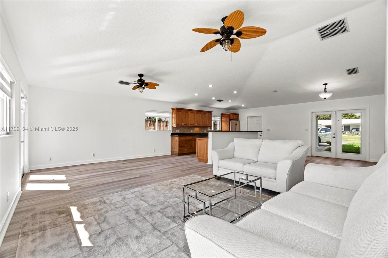 SHELTER ISLANDS - Residential Lease